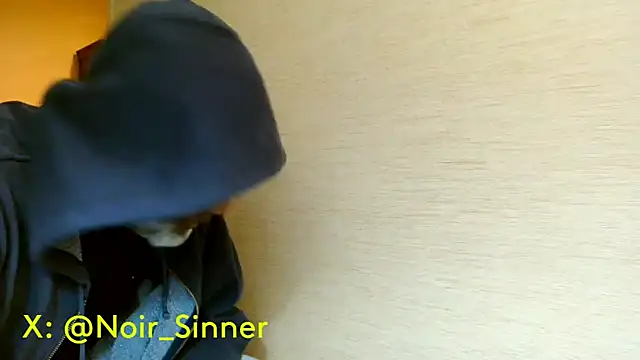 Snapshot of sinnernoir chatting on 03-02-26, 02:35 sinnernoir online show from 03-02-26, 02:35