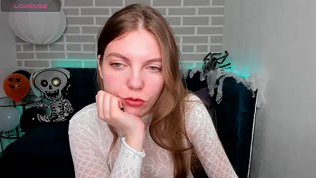 marie reyes  online show from 10-21-25, 01:39