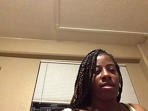 Eboni03 online show from 12-13-24, 07:36