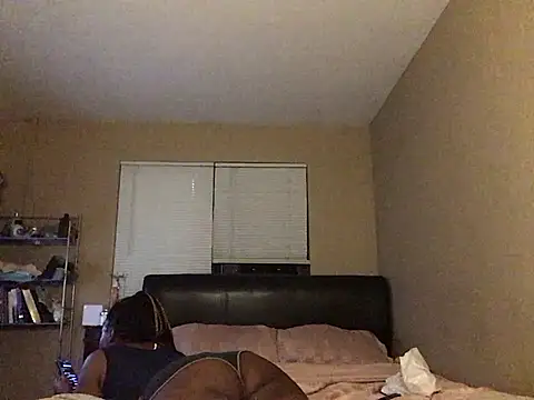 Eboni03 online show from 12-17-24, 07:40