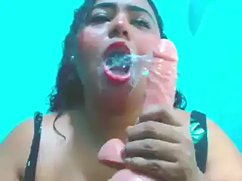 emyli 23 online show from 12-29-24, 07:32