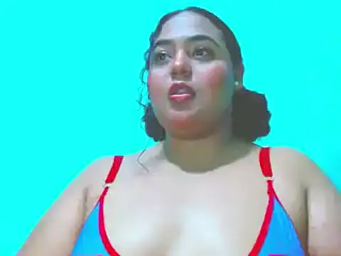 emyli 23 online show from 12-30-24, 03:47