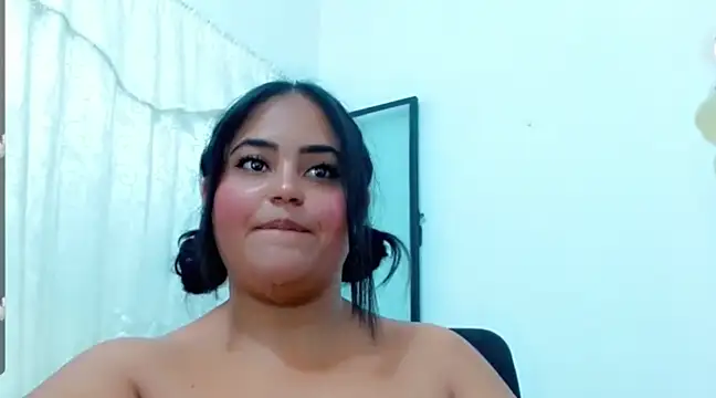 emyli 23 online show from 02-13-25, 06:48