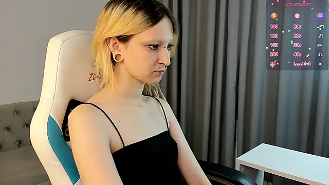 Lexy-Woorhez online show from 10-23-25, 11:20