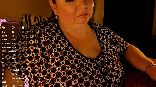 Snapshot of SexxyDreams1 chatting on 01-29-25, 02:10 SexxyDreams1 online show from 01-29-25, 02:10