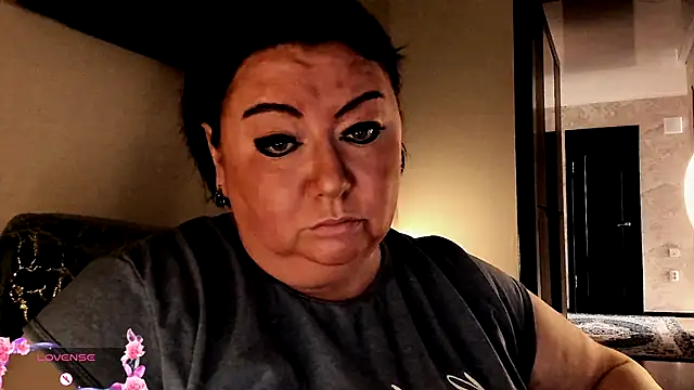 Snapshot of SexxyDreams1 chatting on 09-18-25, 04:36 SexxyDreams1 online show from 09-18-25, 04:36