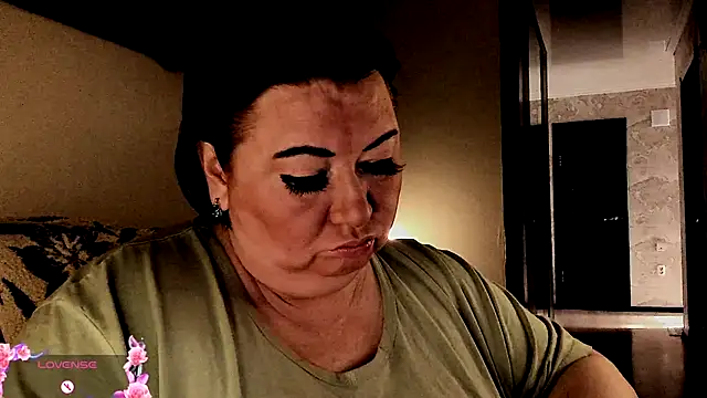 Snapshot of SexxyDreams1 chatting on 10-09-25, 05:16 SexxyDreams1 online show from 10-09-25, 05:16