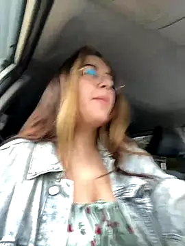 Snapshot of VikiDemi chatting on 10-16-25, 06:36 VikiDemi online show from 10-16-25, 06:36