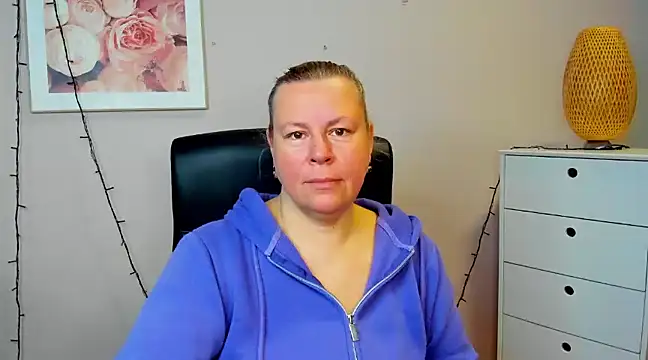 Snapshot of NancyCREAM chatting on 03-02-25, 11:18 NancyCREAM online show from 03-02-25, 11:18