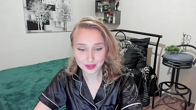 LinaTruly online show from 02-01-25, 11:48