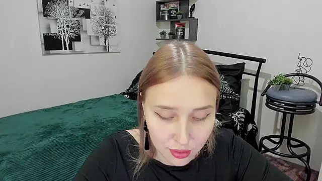 LinaTruly online show from 02-04-25, 12:51