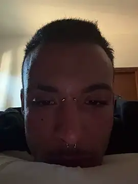 Snapshot of FTM98xxx chatting on 01-24-25, 01:47 FTM98xxx online show from 01-24-25, 01:47