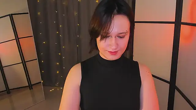 Nicole Cidman online show from 02-18-25, 05:10