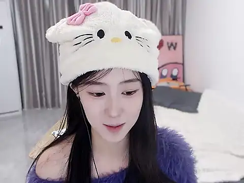 LOLO-yaya online show from 12-18-24, 07:58