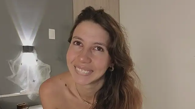 jolie lov online show from 10-18-25, 01:12