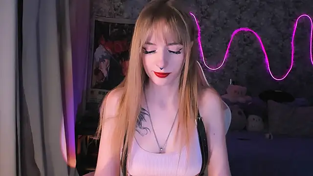 Snapshot of Inma_Lewdness chatting on 02-15-25, 09:15 Inma Lewdness online show from 02-15-25, 09:15