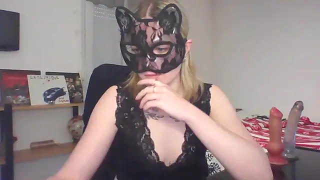 Cat Valentina online show from 03-20-25, 05:47