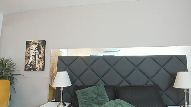 Snapshot of Robin_Rief chatting on 11-11-25, 03:50 Robin Rief online show from 11-11-25, 03:50