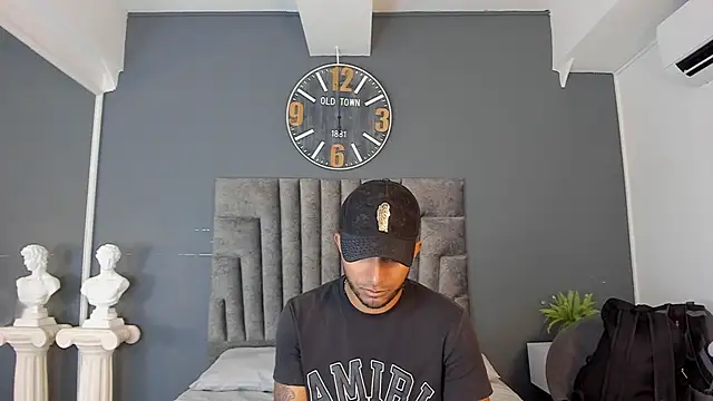 Robin Rief online show from 04-14-26, 07:42