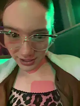 NicoleCut online show from 10-19-25, 11:38