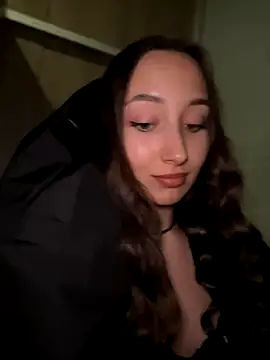 VelvetVixenI online show from 12-15-25, 04:00