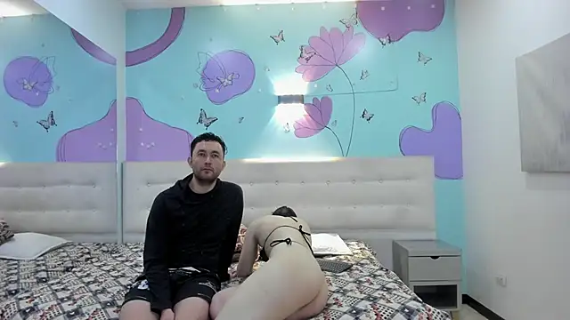 Snapshot of JeremmyAndStacy chatting on 02-28-25, 12:52 JeremmyAndStacy online show from 02-28-25, 12:52