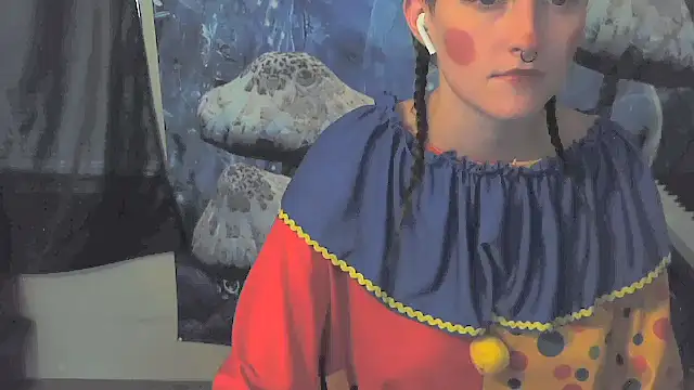 Snapshot of _hellostormy_ chatting on 11-10-25, 06:29 hellostormy online show from 11-10-25, 06:29