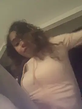 Snapshot of 1prettygem chatting on 01-17-25, 10:12 1prettygem online show from 01-17-25, 10:12