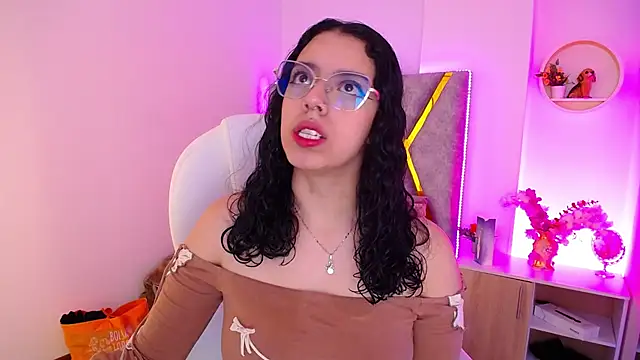 Aurora Brownn online show from 01-14-25, 04:04