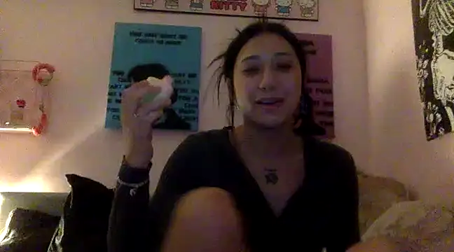 Snapshot of tokyobaby chatting on 12-16-24, 09:09 tokyobaby online show from 12-16-24, 09:09