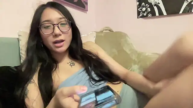 Snapshot of tokyobaby chatting on 12-18-24, 06:10 tokyobaby online show from 12-18-24, 06:10