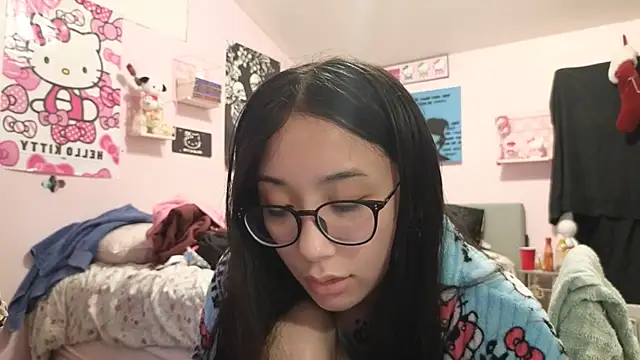 Snapshot of tokyobaby chatting on 01-10-25, 06:09 tokyobaby online show from 01-10-25, 06:09