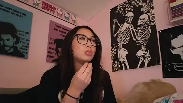 Snapshot of tokyobaby chatting on 09-28-25, 07:25 tokyobaby online show from 09-28-25, 07:25