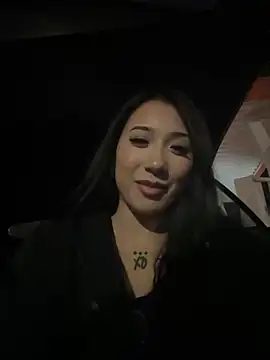 Snapshot of tokyobaby chatting on 10-05-25, 07:28 tokyobaby online show from 10-05-25, 07:28