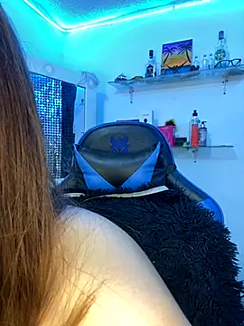 Snapshot of Luna_SofiaXX chatting on 09-28-25, 08:42 Luna SofiaXX online show from 09-28-25, 08:42