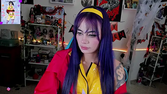 Snapshot of _sakae_ chatting on 10-28-25, 12:30 sakae online show from 10-28-25, 12:30