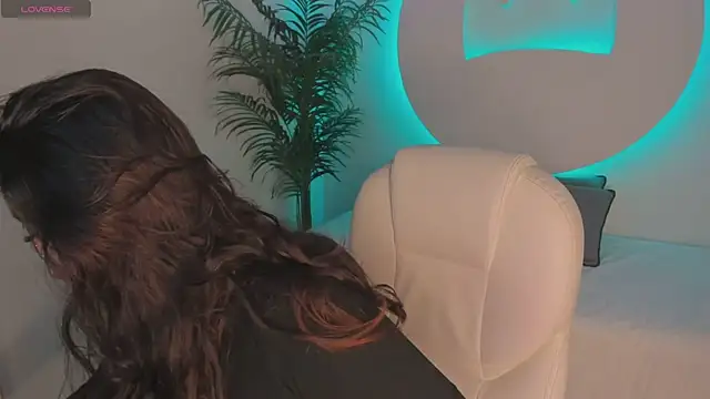 Ariana Pierce online show from 10-14-25, 12:28