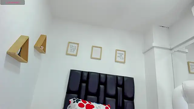 Snapshot of miaa-sofiaa chatting on 01-16-25, 03:56 miaa-sofiaa online show from 01-16-25, 03:56