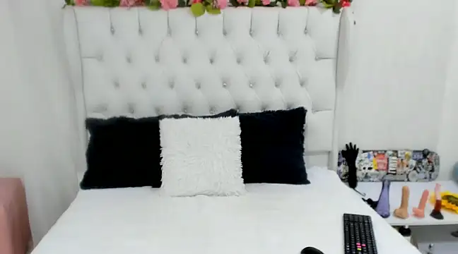 Valerik cano1 online show from 01-25-25, 07:18
