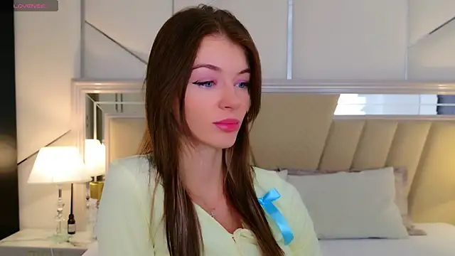 MeganMour online show from 10-14-25, 05:03