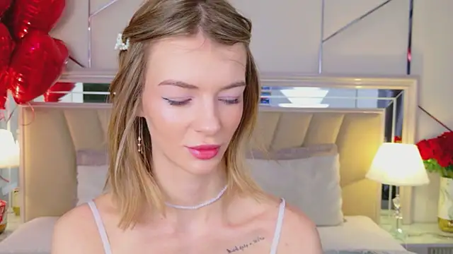 MeganMour online show from 02-08-26, 05:05