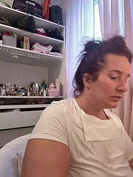 Engel mia online show from 01-17-26, 01:05