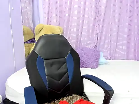 Snapshot of ximena_bunny chatting on 01-07-25, 07:06 ximena bunny online show from 01-07-25, 07:06