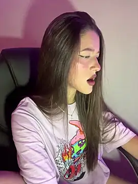 Snapshot of ally_sunn_ chatting on 12-23-24, 01:24 ally sunn online show from 12-23-24, 01:24