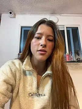 Snapshot of ally_sunn_ chatting on 04-16-26, 12:33 ally sunn online show from 04-16-26, 12:33