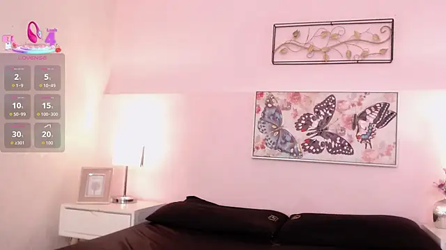 sara17  online show from 12-13-25, 09:20