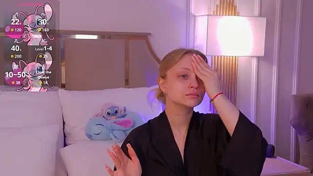 Snapshot of DorisHell chatting on 10-16-25, 03:07 DorisHell online show from 10-16-25, 03:07