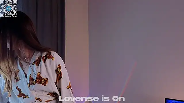 FalineDowlen online show from 11-13-25, 02:10