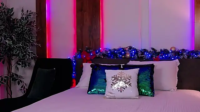 Snapshot of SkylerSpark chatting on 12-21-25, 07:54 SkylerSpark online show from 12-21-25, 07:54