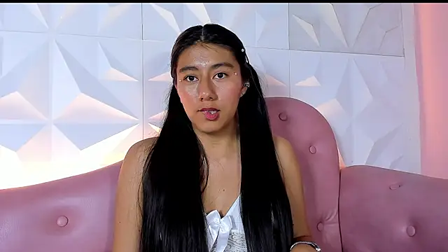 Snapshot of CarlaAlvez chatting on 01-20-25, 07:25 CarlaAlvez online show from 01-20-25, 07:25